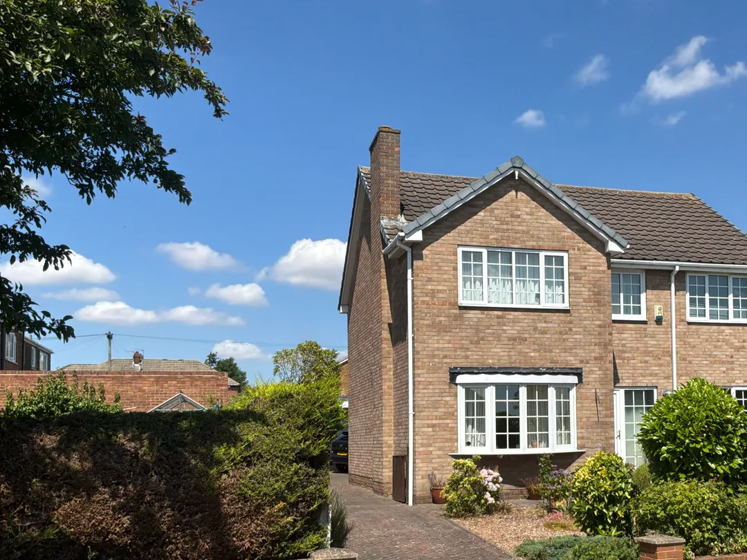 Front elevation of a 1976-1982 cavity-wall home surveyed by Vertex in the Wakefield district